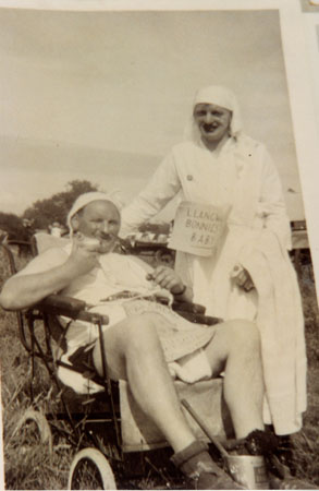 Copy of a photograph of Osmond John and Eddie Jones